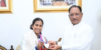 कॉमनवेल्थ गेम्स की रजत पदक विजेता ज्ञानेश्वरी यादव को छत्तीसगढ़ सरकार ने ऑउट ऑफ टर्न प्रमोट करके डीएसपी बनाया….. मुख्यमंत्री ने 30 लाख रुपए की प्रोत्साहन राशि देने की भी की घोषणा……