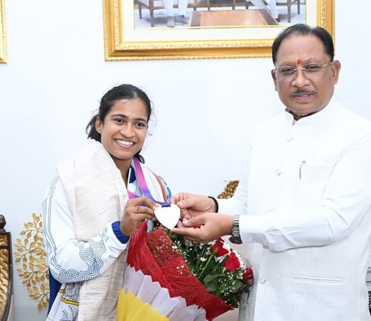 कॉमनवेल्थ गेम्स की रजत पदक विजेता ज्ञानेश्वरी यादव को छत्तीसगढ़ सरकार ने ऑउट ऑफ टर्न प्रमोट करके डीएसपी बनाया….. मुख्यमंत्री ने 30 लाख रुपए की प्रोत्साहन राशि देने की भी की घोषणा……